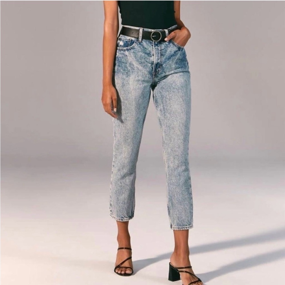 Abercrombie & Fitch Mom High Rise Jeans Size 25 Regular Straight Leg Denim